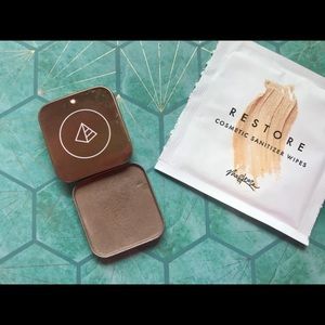 Maskcara Beauty Oak eyeshadow